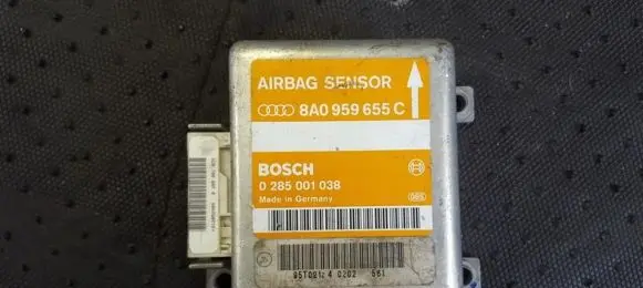 Audi A4 S4 B5 8D Airbag control unit/module 8a0959655c 0285001038