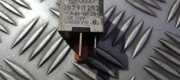 Volkswagen Golf IV Other relay 357911253 14030000ktb