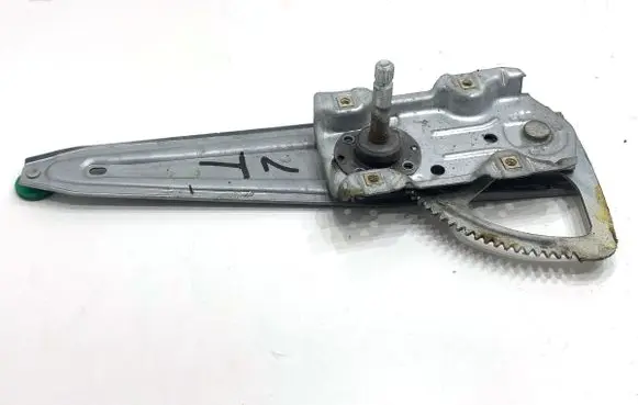 Toyota Auris E180 Rear door window regulator with motor 