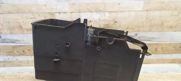 Ford C-MAX II Battery box tray AM5110723AD