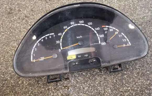 Mercedes-Benz Sprinter W901 W902 W903 W904 Speedometer (instrument cluster) A0014468521