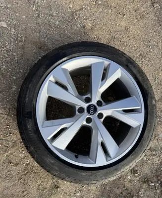 Audi Q4 e-tron R20 alloy rim 89A601025L