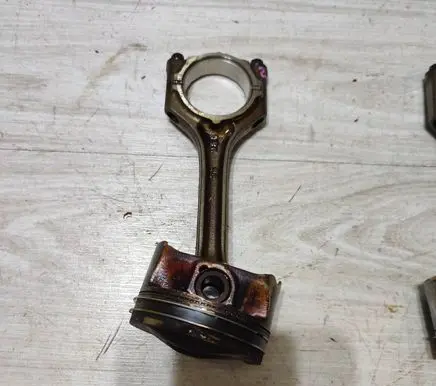 Suzuki Vitara (LY) Piston with connecting rod 08488