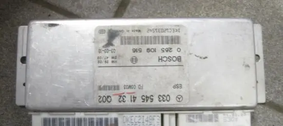 Mercedes-Benz E W211 ESP (stability system) control unit 0335454132 0265109516