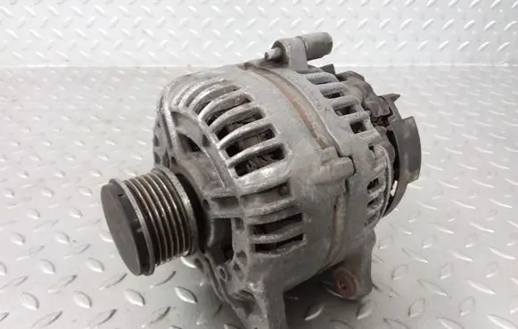 Nissan Juke I F15 Generator/alternator 8200728292 0124525140