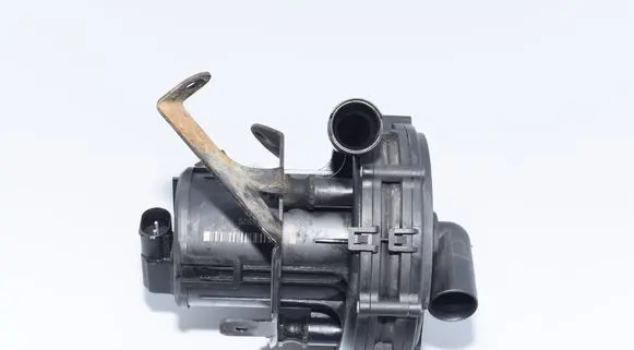 BMW X5 E53 Secondary air pump 1437910 1707589