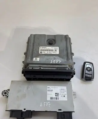 BMW 7 F01 F02 F03 F04 Engine ECU kit and lock set 8511372 0281017079 030067696