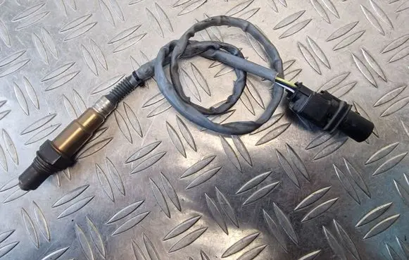 Volkswagen PASSAT B7 Lambda probe sensor 0281004148