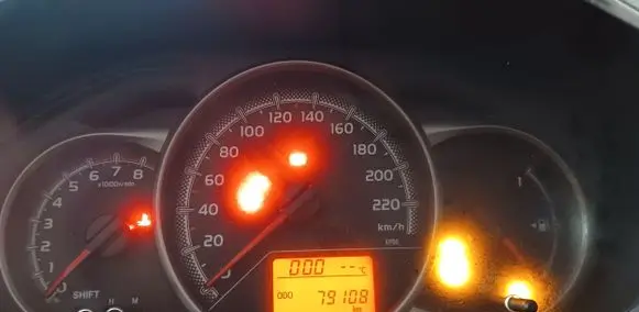 Toyota Yaris Speedometer (instrument cluster) 838000U270