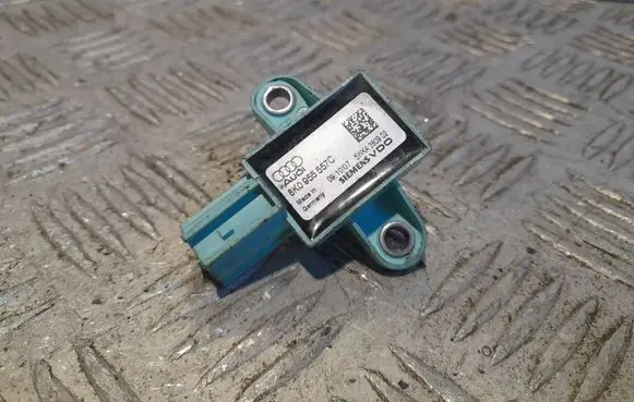 Audi A4 S4 B8 8K Airbag deployment crash/impact sensor 8K0955557C