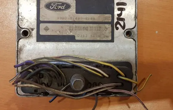 Ford Mondeo MK I Engine control unit/module 93BB9F480BB D3635E18