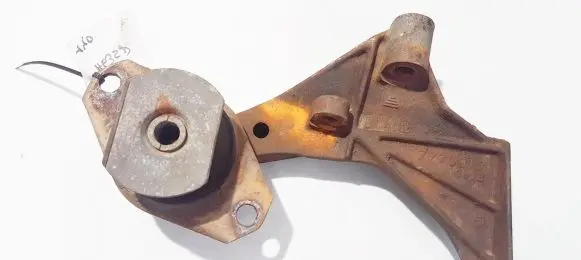 Alfa Romeo 156 Engine mount bracket 7652240 7770915