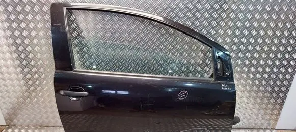 Volkswagen Fox Front door P202 S26372815