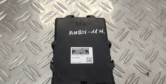 Toyota Auris 150 Gearbox control unit/module 8953575010
