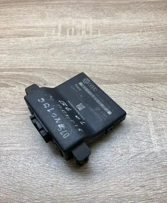 Volkswagen PASSAT B6 Gateway control module 3C0907530C 3C0907951A