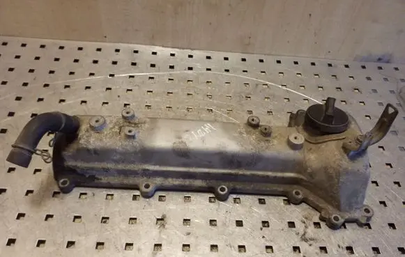 Toyota Yaris Rocker cam cover 