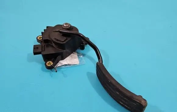Renault Megane II Accelerator throttle pedal 8200153268 IMPRK1364755