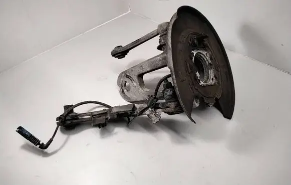 BMW X5 E53 Rear wheel hub