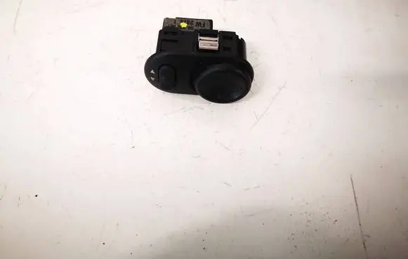 Opel Vectra B Wing mirror switch 09226861