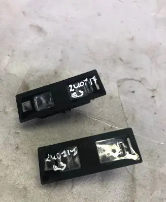 Audi Q3 F3 Number plate light 8w6943021a