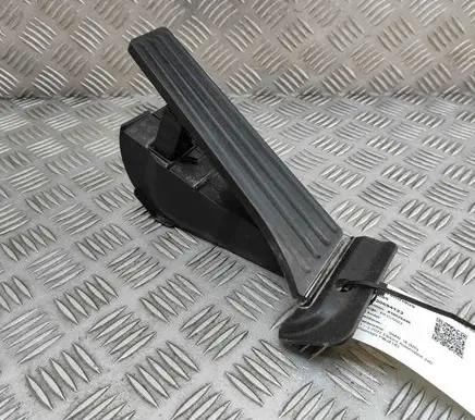 BMW iX Accelerator throttle pedal 6889823