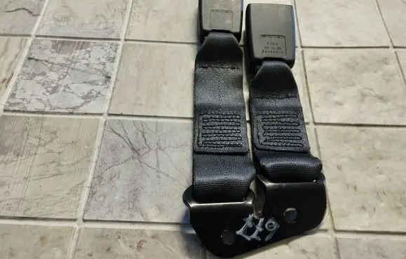Fiat Croma Middle seatbelt buckle (rear) 33055829 33044910