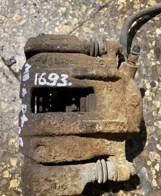 Mercedes-Benz A W168 Front brake caliper