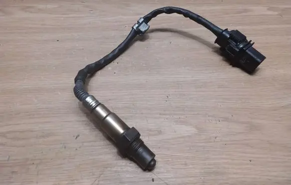 Audi A4 S4 B7 8E 8H Lambda probe sensor 780436901 0281004079