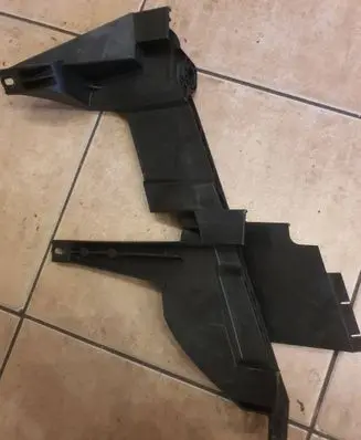 Headlight/headlamp mounting bracket