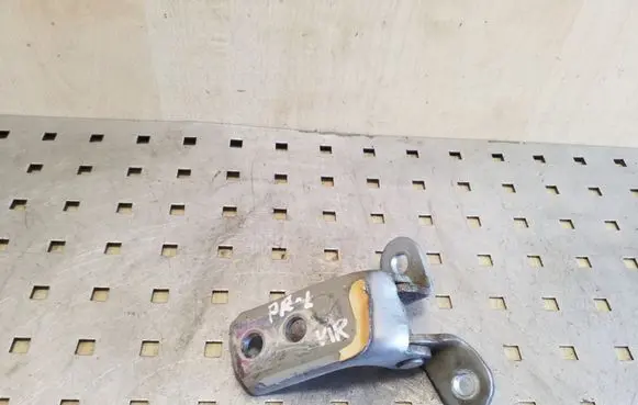 Toyota Corolla Verso AR10 Front door upper hinge