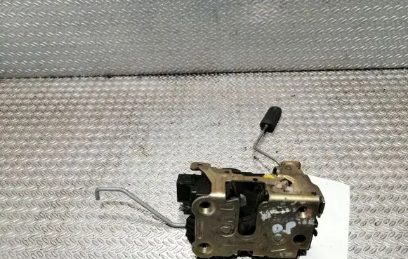 Renault Master II Front door lock