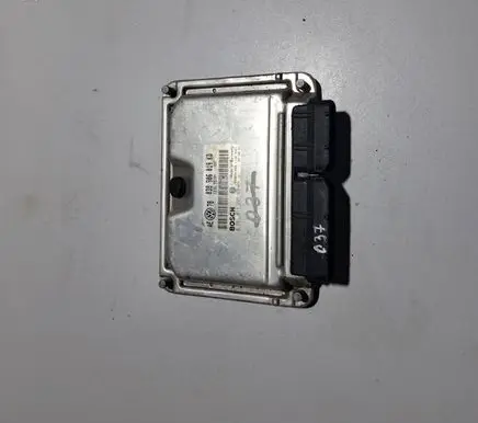 Volkswagen PASSAT B5 Engine control unit/module 038906019KD 0281011205 1039S01966