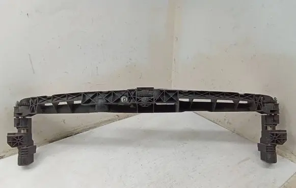 Mercedes-Benz E W212 Front bumper mounting bracket A2128801403