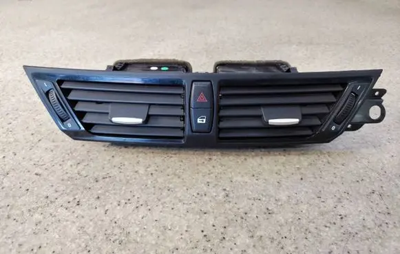 BMW X1 E84 Dash center air vent grill 9258354