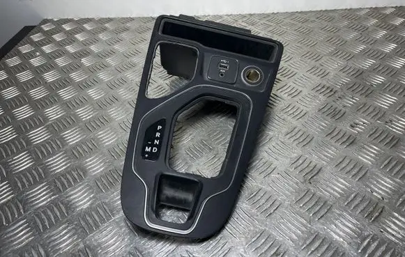 Jeep Cherokee Gear shifter surround trim plastic