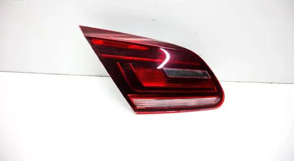 Volkswagen PASSAT CC Tailgate rear/tail lights 3C8945307R 3C8945307