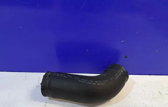 Volvo XC90 Intercooler hose/pipe 31422095