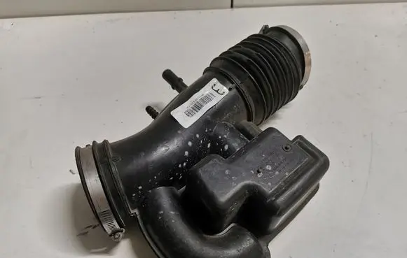 Ford Mustang V Air intake duct part BR339F805CA