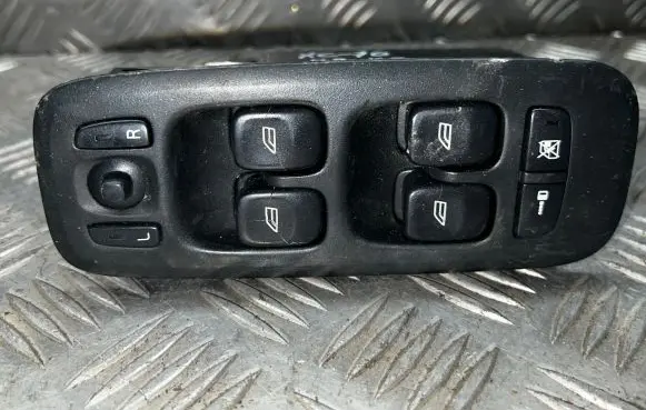 Volvo XC70 Electric window control switch 09193383