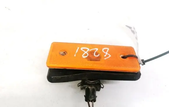 Mercedes-Benz Sprinter W901 W902 W903 W904 Front indicator light