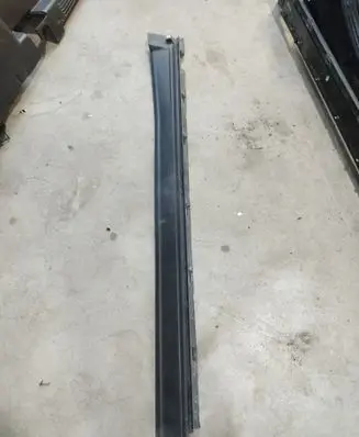 Ford Explorer V Sill FB537810155
