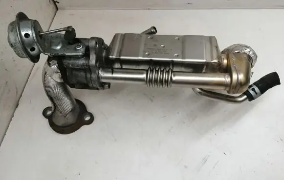 Mazda CX-7 EGR valve cooler R2AX20304 07J10A000014