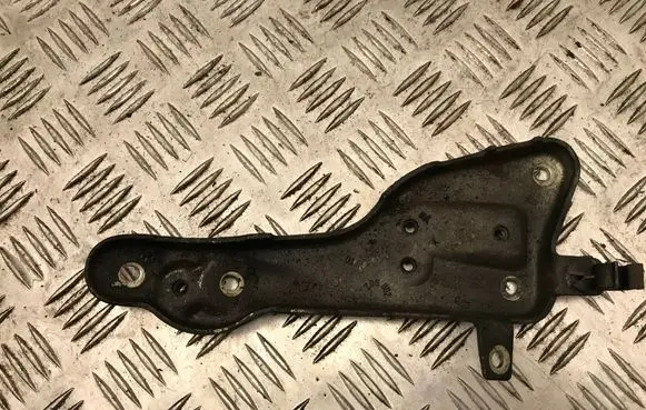 Mercedes-Benz Vito Viano W639 Engine mounting bracket A6510901041