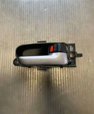 Suzuki Grand Vitara II Front door interior handle 