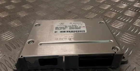 Mercedes-Benz R W251 Bluetooth control unit module A2118705526
