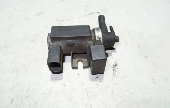 Audi A4 S4 B6 8E 8H Turbo solenoid valve 8E0906628A