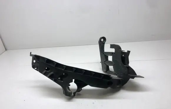 Audi A4 S4 B8 8K Headlight/headlamp mounting bracket 8K0805608A