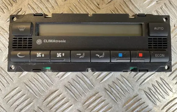 Volkswagen PASSAT B5 Climate control unit 3B1907044D