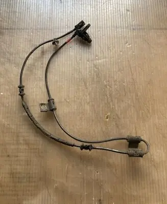 Hyundai ix35 ABS brake wheel speed sensor 956712S300