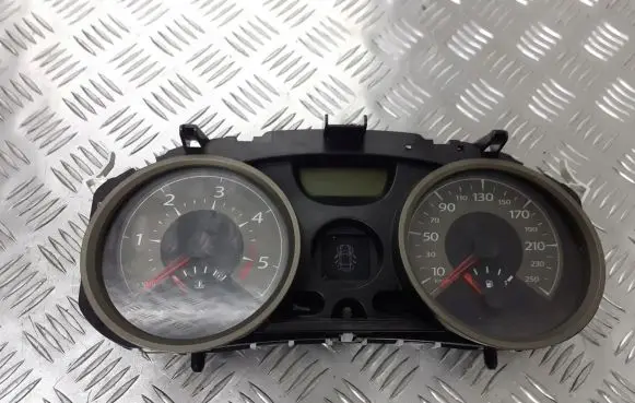 Renault Megane II Speedometer (instrument cluster) 8200408787